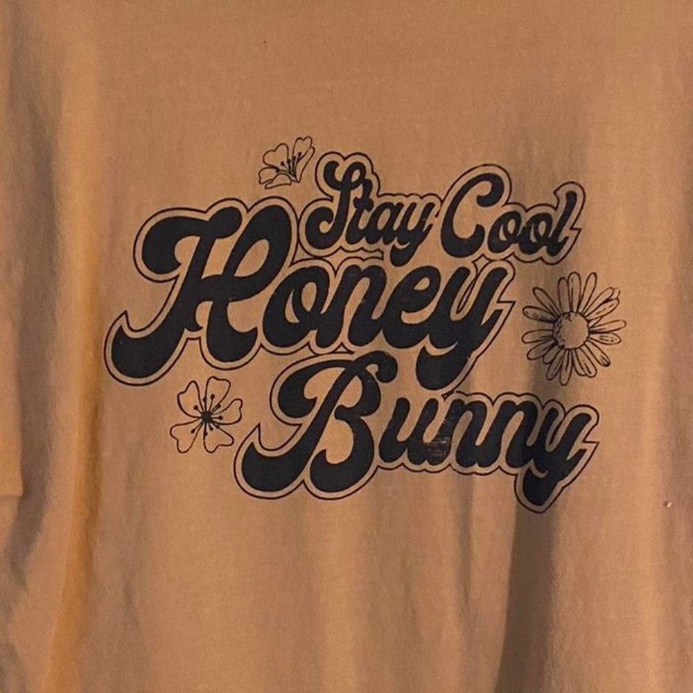 Honey Bunny graphic tee